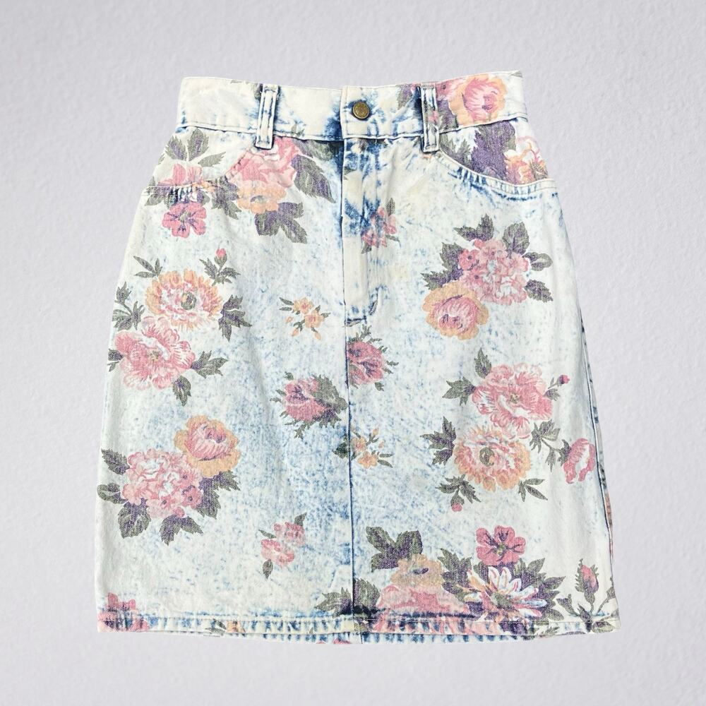 Vintage 80s Avon Fashions floral light wash denim pencil skirt, cottagecore